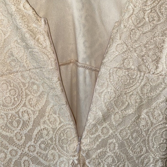 Venus Ivory Bodycon Lace Mini Dress Women’s Size Small - Picture 14 of 16